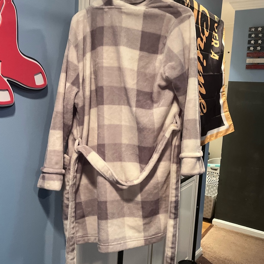 Plaid Fleece Robe - Picture 2 of 3